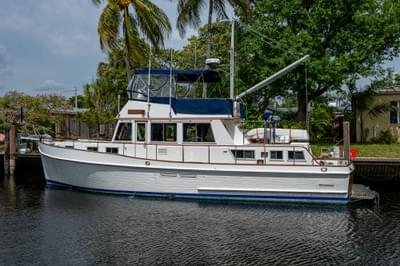 BOATZON | Grand Banks 46 Classic 1990
