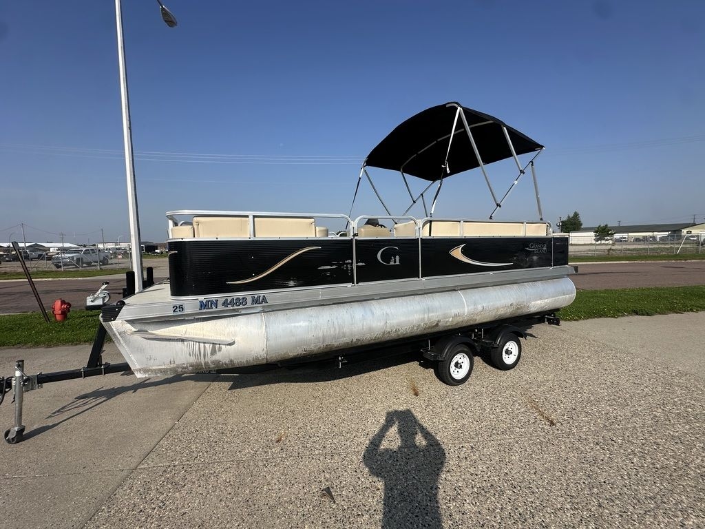 2019 GRAND ISLAND 19 CRUISE 25HP BUNK TRAILER - Sold Boat