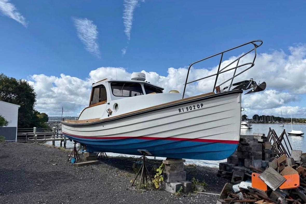 1983 Grover 26 Diesel - Sold Boat