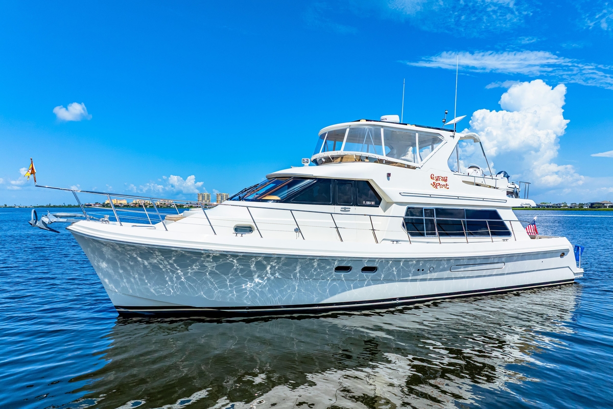 2007 Hampton 558 Pilothouse - Sold Boat