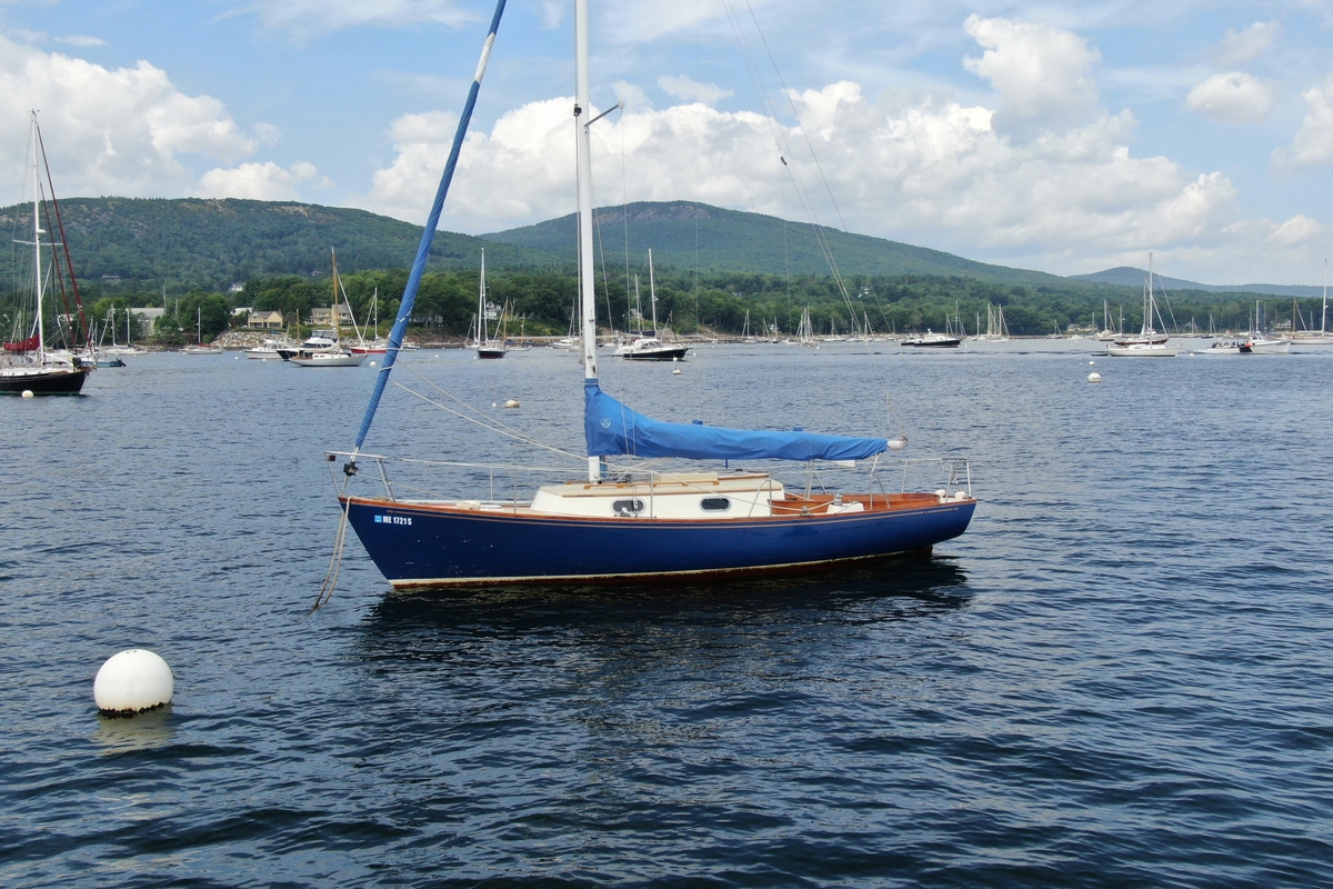 1998 Hank Hinckley Great Harbor 26 - Sold Boat