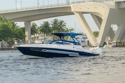 BOATZON | Hanover 305 White Blue Edition 2024 BOATZON | Hanover 305 White Blue Edition 2024