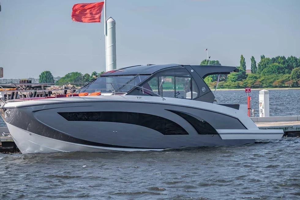 2024 Hanover 387 - Sold Boat
