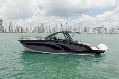 BOATZON | Hanover 447 Ultimate Luxury Edition 2025
