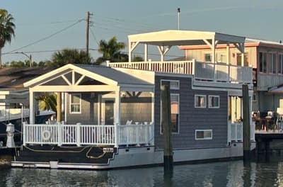 BOATZON | Harbor Cottage Cozy Cottage 52 x 16 Tiny Boat 2019