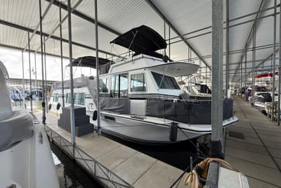 BOATZON | Harbor Master 52 Wide Body 1995