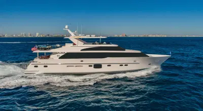 BOATZON | Hargrave Raised Pilothouse 2028