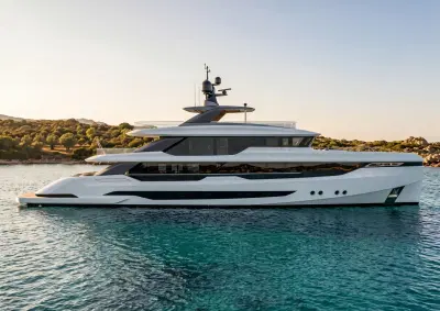BOATZON | Hargrave Signature E Series TriDeck By Teruzzi 2028