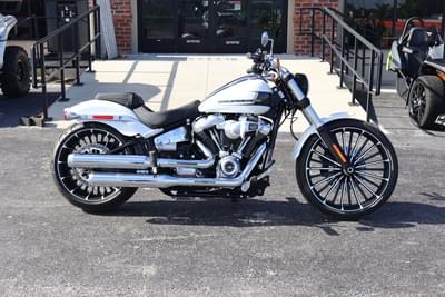 BOATZON | Harley-Davidson® Softail Breakout 2024 BOATZON | Harley-Davidson® Softail Breakout 2024
