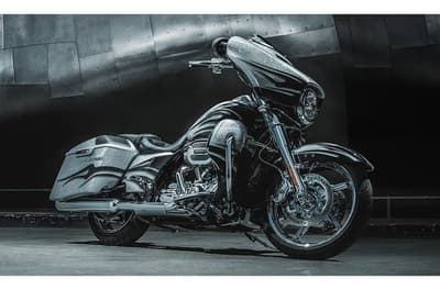 BOATZON | HarleyDavidson STREET GLIDE 110CI CVO 2015