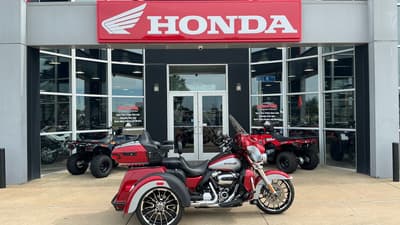 BOATZON | HarleyDavidson Tri Glide Ultra  TwoTone Option 2019