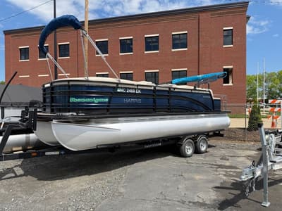 BOATZON | Harris 220 Solstice  Tritoon w 150 2019