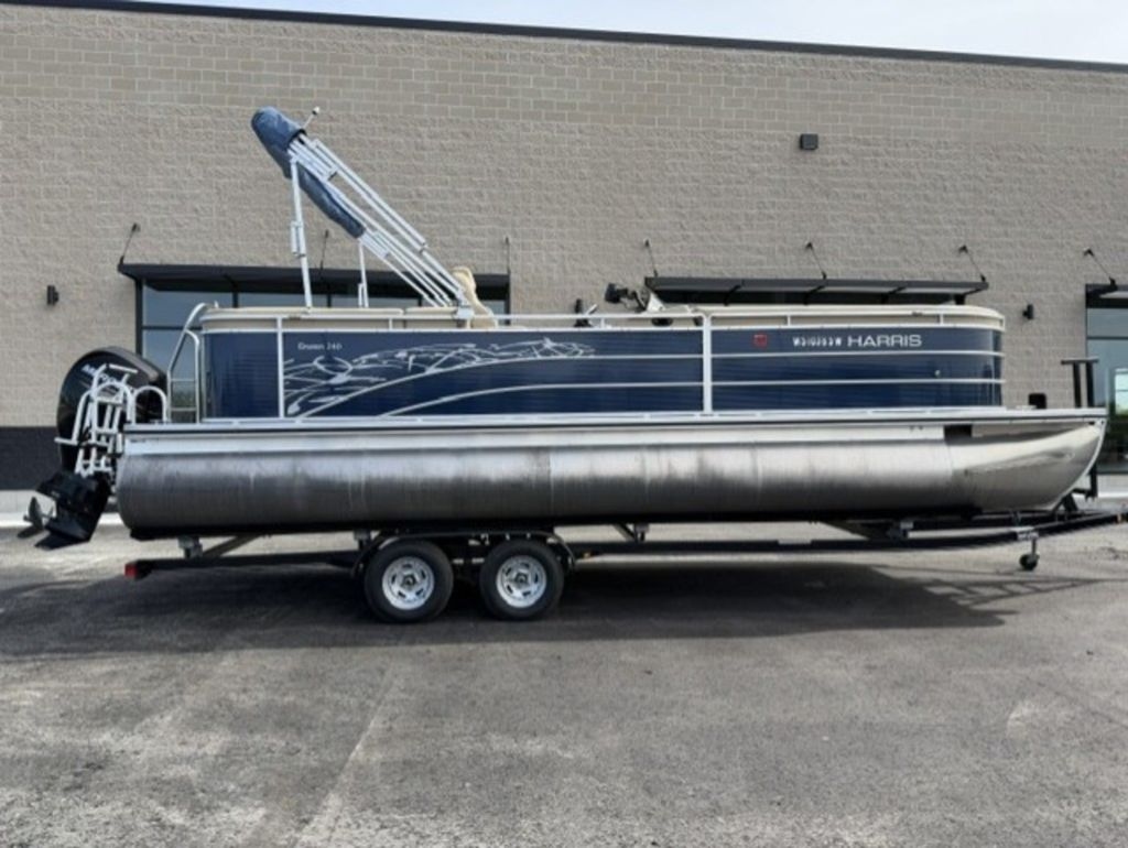 2015 Harris 240 CRUISER - Sold Boat