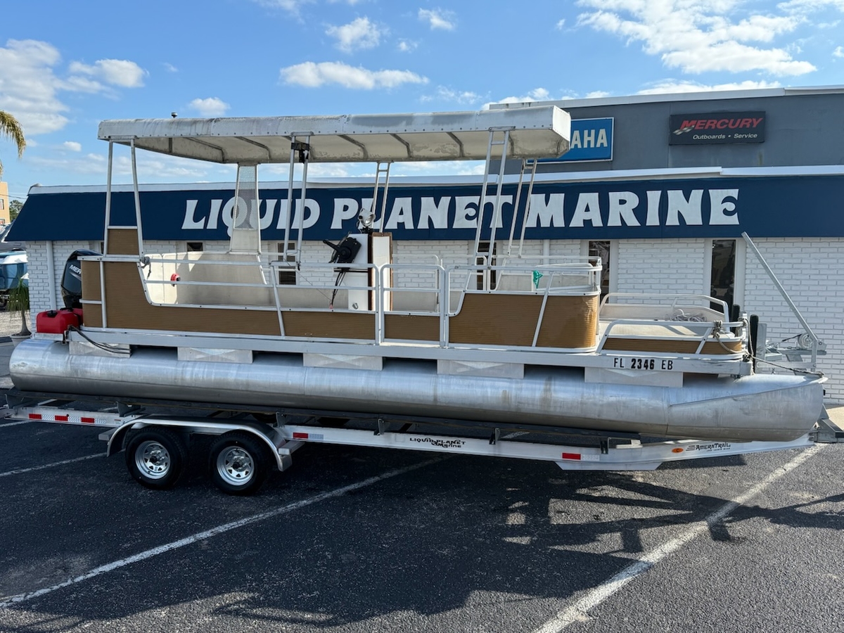 1982 Harris Harris Barge 1982 - Sold Boat