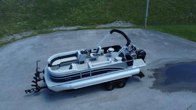 2025 Harris Cruiser 210 FC - Sold Boat