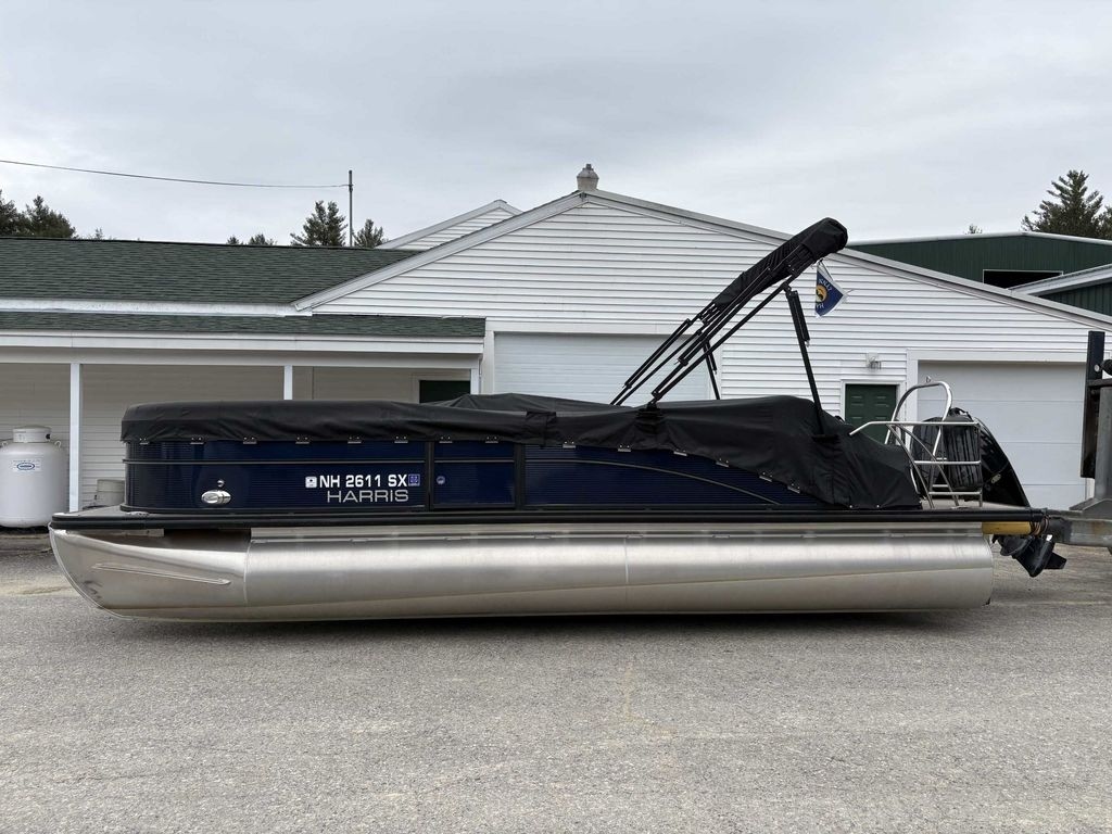 2022 Harris Cruiser 230 SLDH - Sold Boat