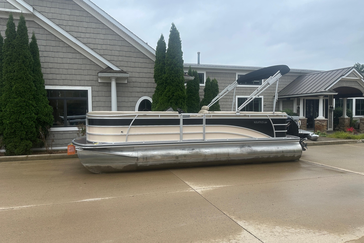 2013 Harris Solstice 220 - Sold Boat