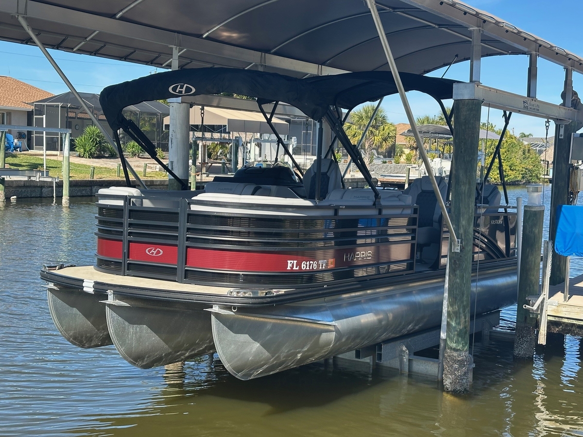 2022 Harris Solstice 250 - Sold Boat