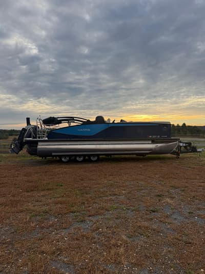 BOATZON | Harris Sunliner 230 SLDH 325 TriToon  DEALER DEMO 2026