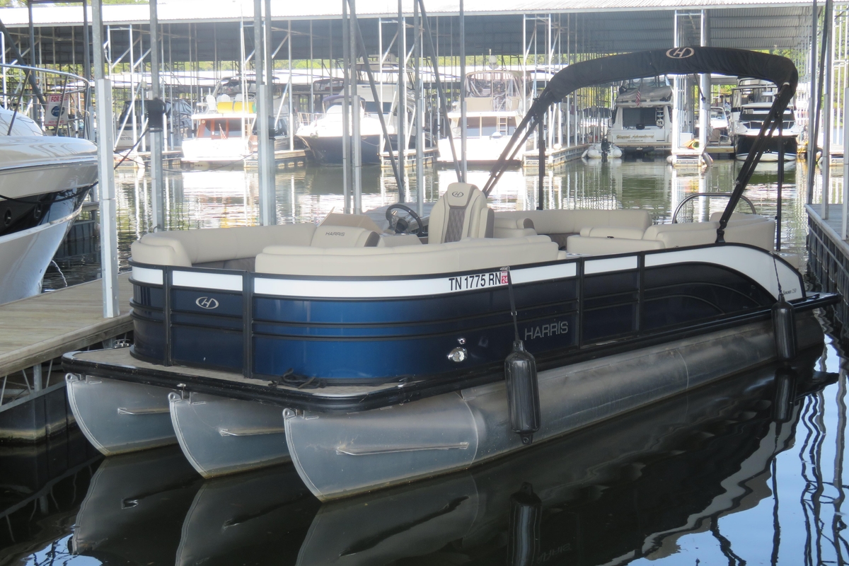 2023 Harris Sunliner 250 - Sold Boat