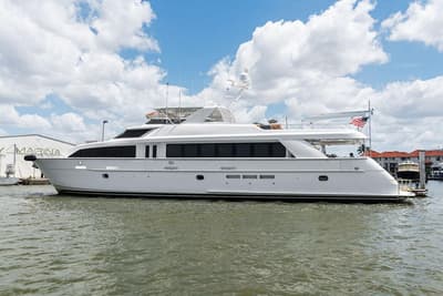BOATZON | Hatteras 100 Motor Yacht 2004