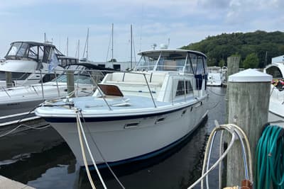 BOATZON | Hatteras 38 Double Cabin 1969