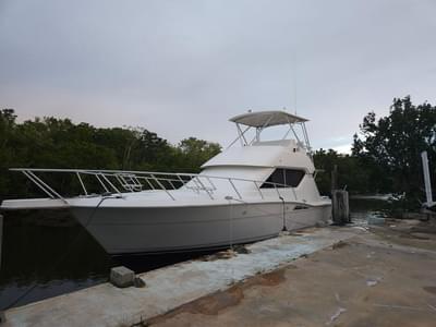 BOATZON | Hatteras 39 Convertible 1995