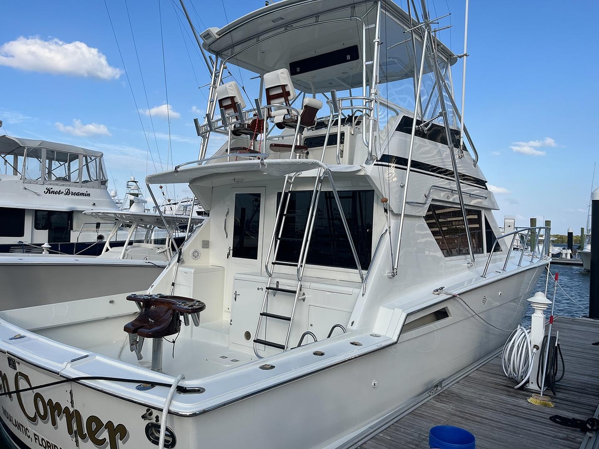 1996 Hatteras 43 Convertible - Sold Boat