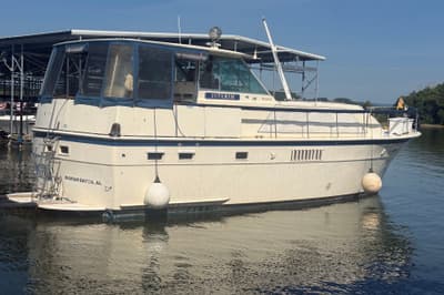 BOATZON | Hatteras 43 Double Cabin 1973