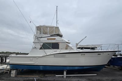 BOATZON | Hatteras 46 Convertible 1975 BOATZON | Hatteras 46 Convertible 1975