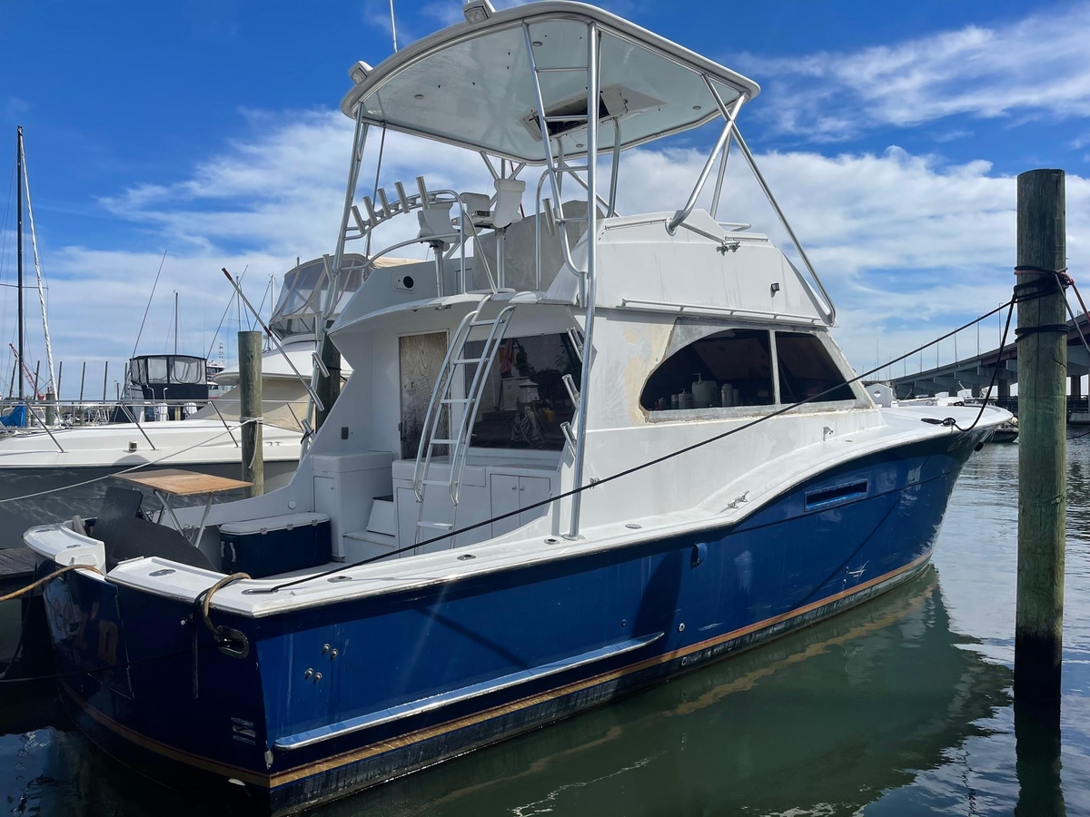 1980 Hatteras 46 Convertible - Sold Boat