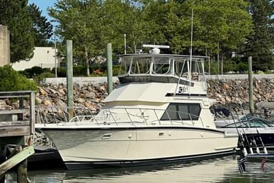 BOATZON | Hatteras 48 Convertible 1988