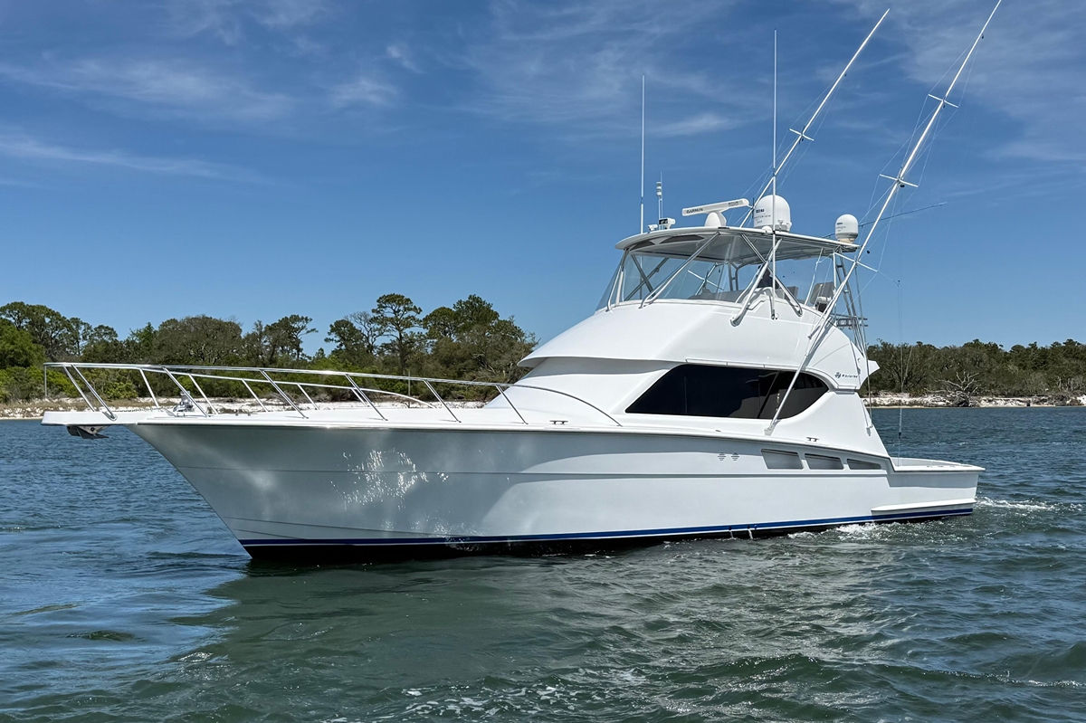 2006 Hatteras 50 Convertible - Sold Boat