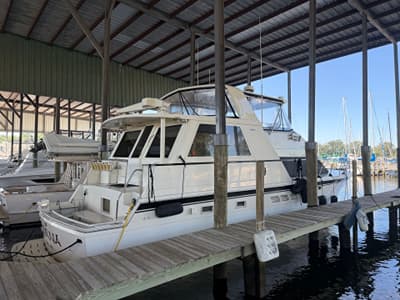 BOATZON | Hatteras 52 Cockpit Motor Yacht 1991
