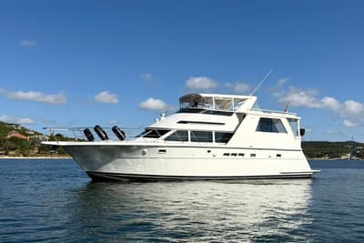 BOATZON | Hatteras 52 Sport Deck Motor Yacht 1998