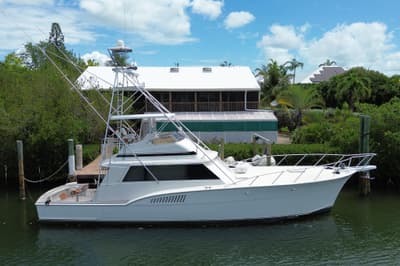 BOATZON | Hatteras 53 Convertible 1976