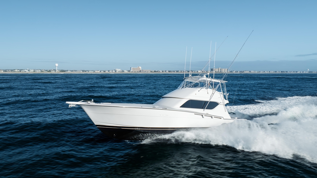 2000 Hatteras 60 Convertible - Sold Boat