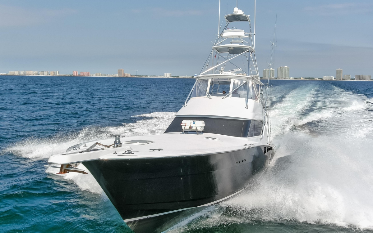 2003 Hatteras 60 Convertible - Sold Boat