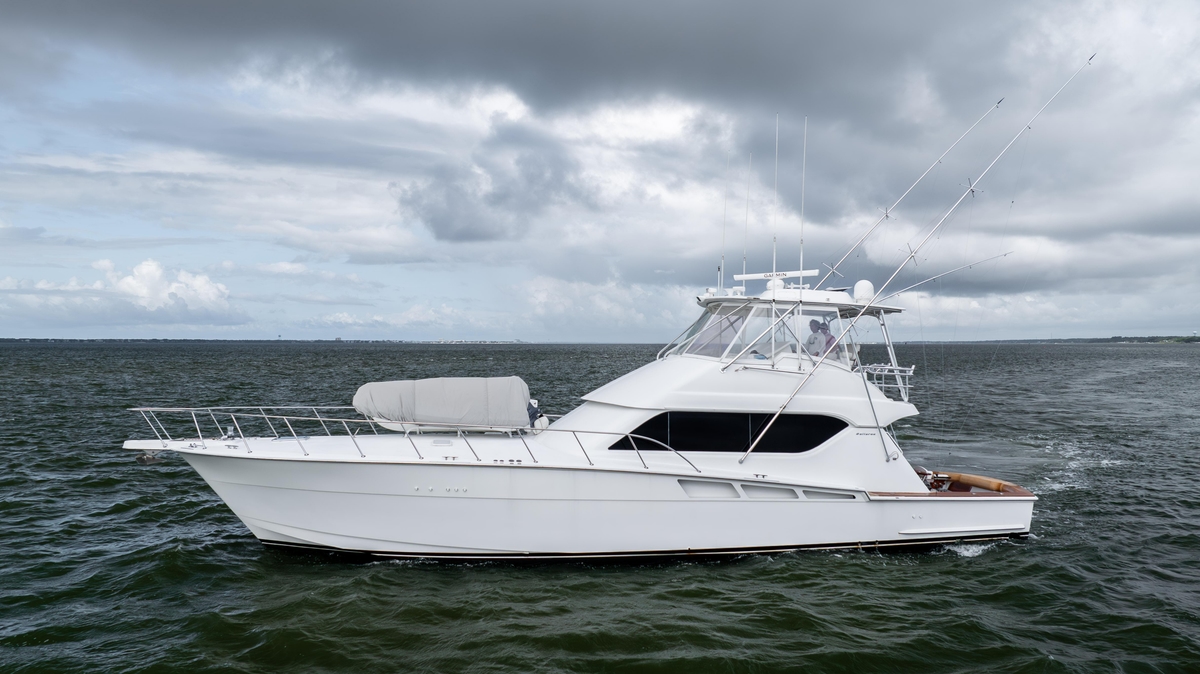 2003 Hatteras 60 Convertible - Sold Boat