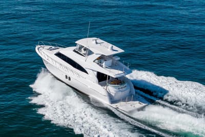 BOATZON | Hatteras 60 Motor Yacht 2013