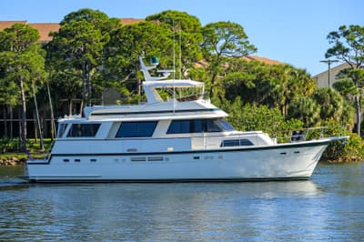 BOATZON | Hatteras 63 Motor Yacht 1987