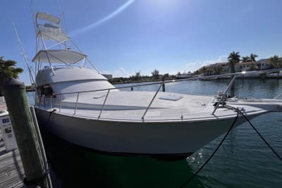 BOATZON | Hatteras 65 Convertible 2001 BOATZON | Hatteras 65 Convertible 2001