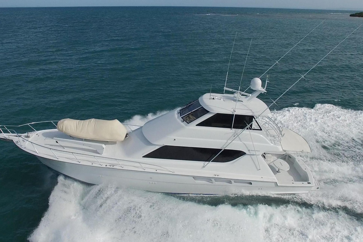2004 Hatteras 65 Convertible - Sold Boat
