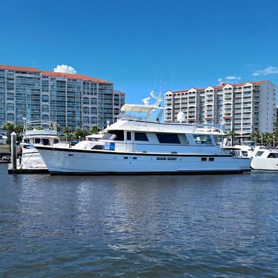 BOATZON | Hatteras 70 Cockpit Motor Yacht 1987