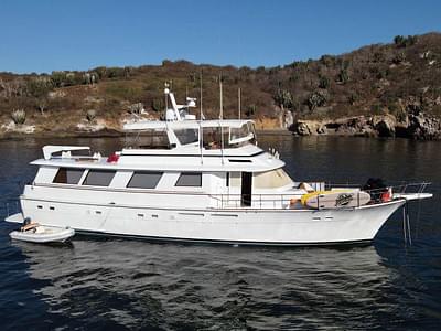 BOATZON | Hatteras 72 Motoryacht 1985 BOATZON | Hatteras 72 Motoryacht 1985