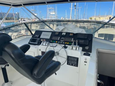 BOATZON | Hatteras 74 Cockpit Motor Yacht 1995