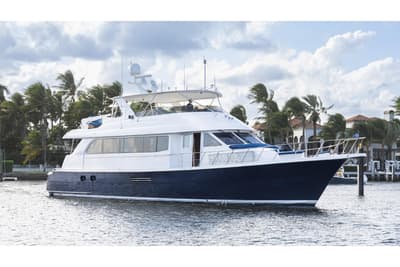 BOATZON | Hatteras 75 Cockpit Motor Yacht 2002