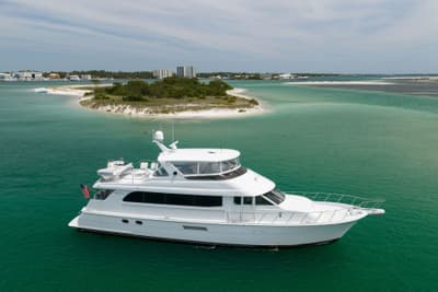 BOATZON | Hatteras 75 Sport Deck Motor Yacht 2004