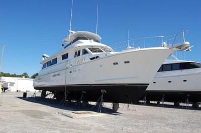 BOATZON | Hatteras 78 Aft Cockpit Motoryacht 1990 BOATZON | Hatteras 78 Aft Cockpit Motoryacht 1990