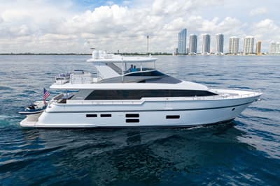 BOATZON | Hatteras M75 Panacera 2018